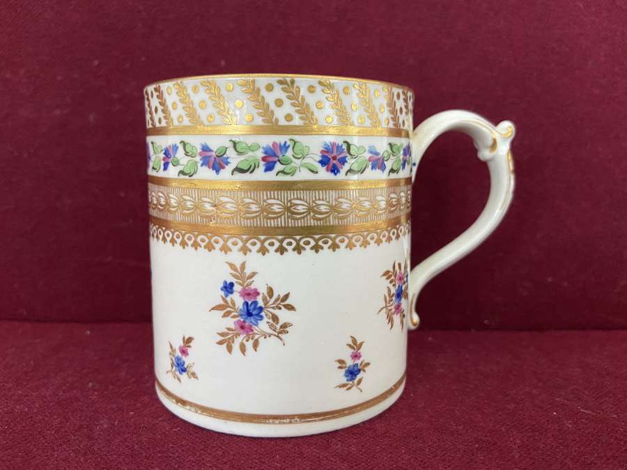 A small Flight & Barr Worcester Porcelain mug c.1795