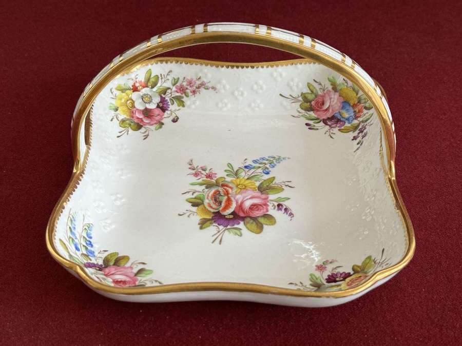 A Spode porcelain basket c.1820 in pattern 2527