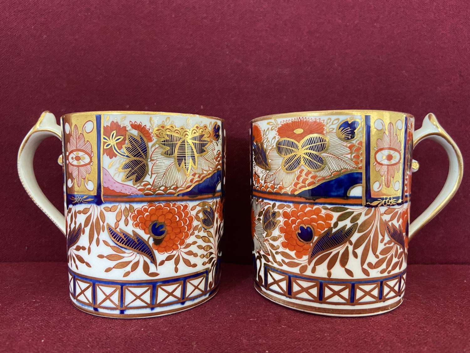 A pair of Chamberlain Worcester mugs Pattern 240 c.1802-1810
