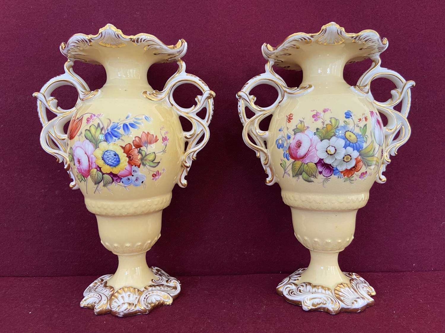 A Pair of Minton 'Flaxman' Vases c.1825-30