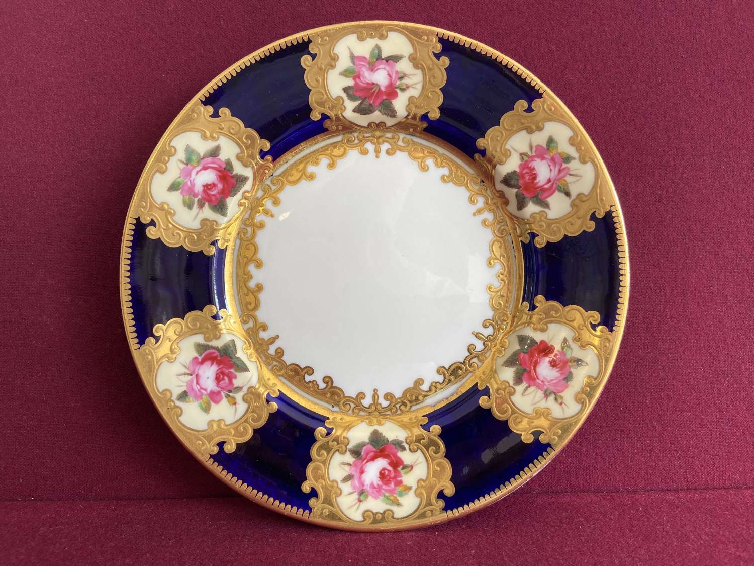 A Chamberlain Worcester Dessert plate decorated in pattern 864 c.1815