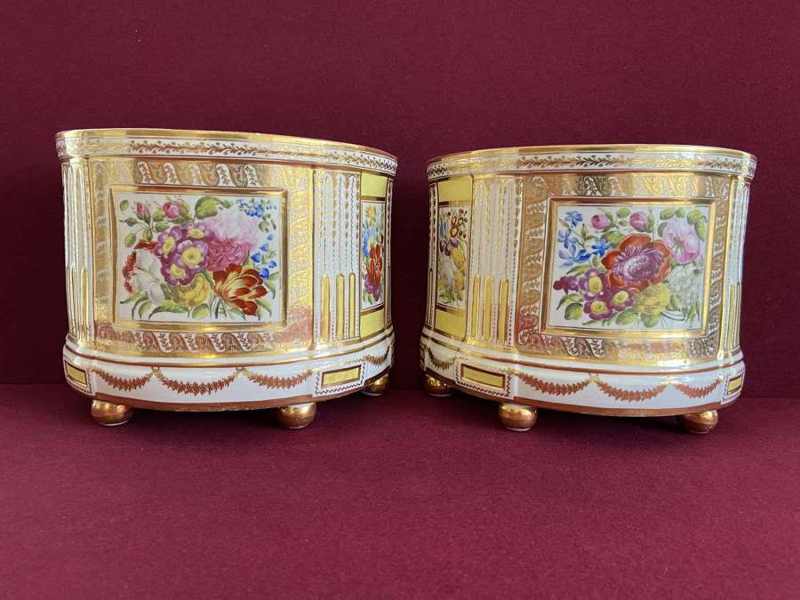 A pair of Coalport Porcelain Bough Pots c.1800