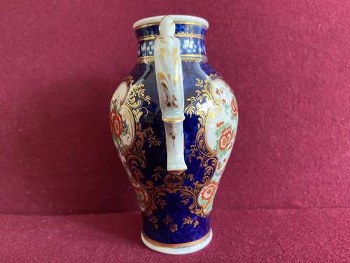 A First Period Worcester Porcelain Rich Kakiemon Pattern Vase c.1770