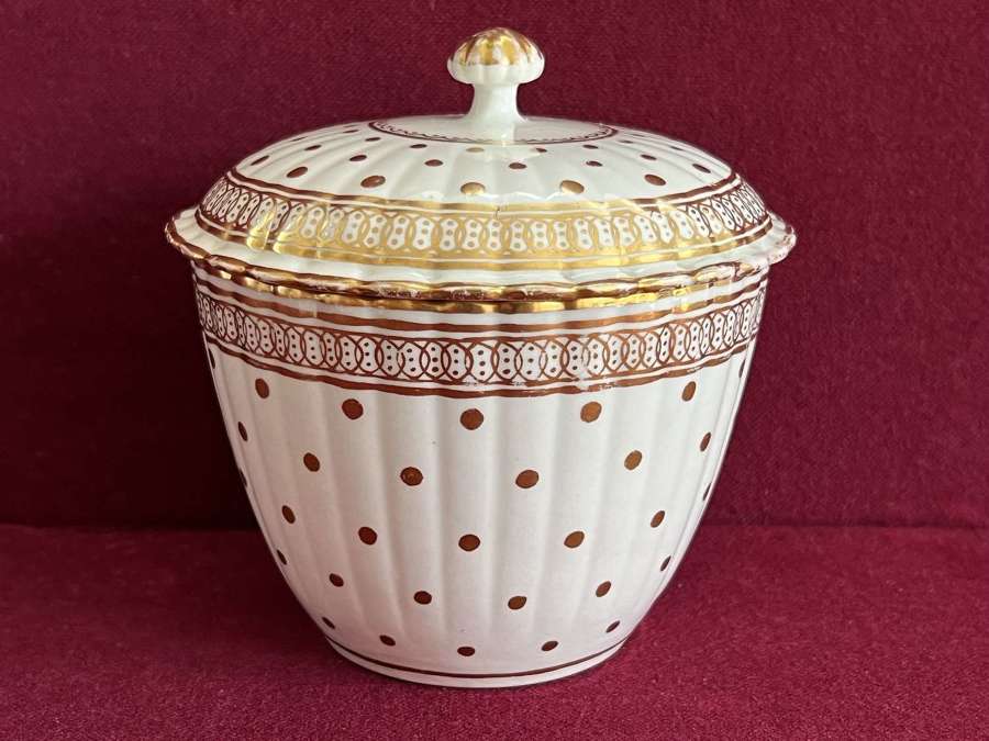 A Caughley Porcelain Sucrier & Creamer c.1785-1790