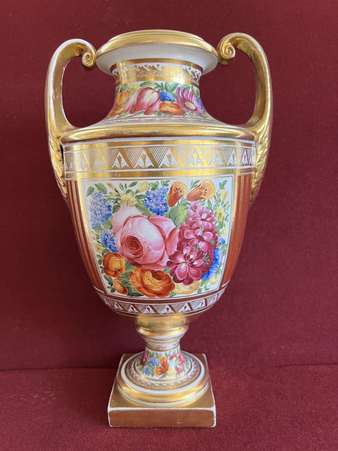 A Coalport Hybrid Hard-Paste Porcelain Vase c.1800