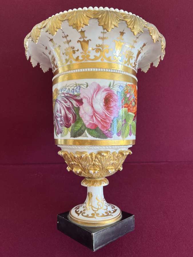 An English Porcelain Vase c.1820 attributed to Grainger's Worcester