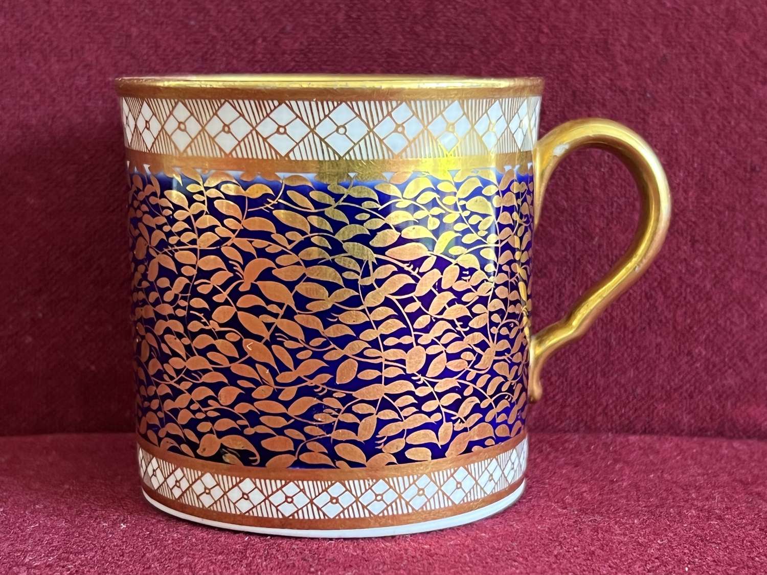 A Spode Porcelain Bute Shaped Coffee Can c.1805-1815 in pattern 2136