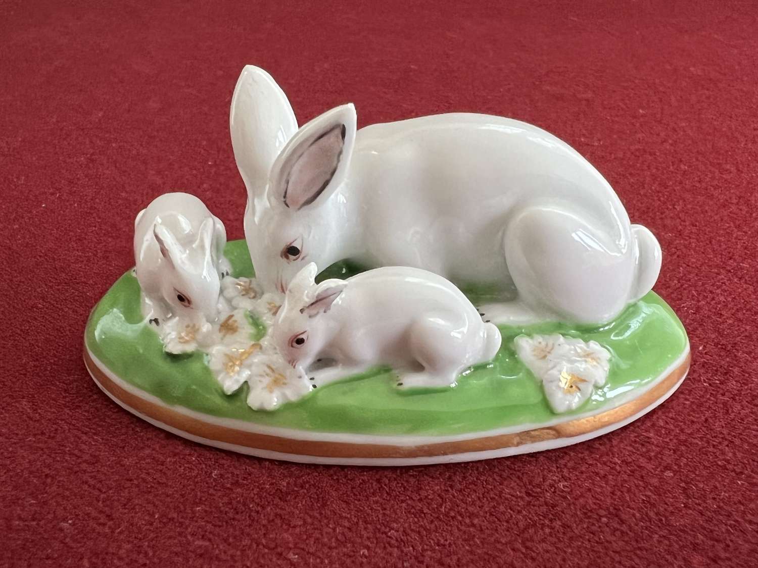 A Chamberlain Worcester porcelain 'Toy' group of Rabbits c.1820-1830