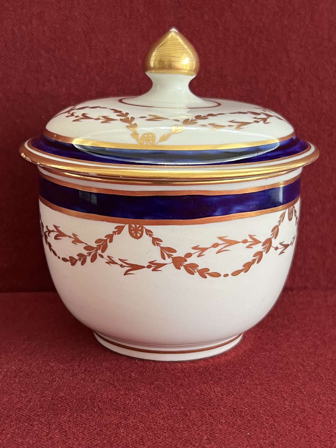 A rare early New Hall Porcelain covered Sugar Bowl c.1785 - 1790