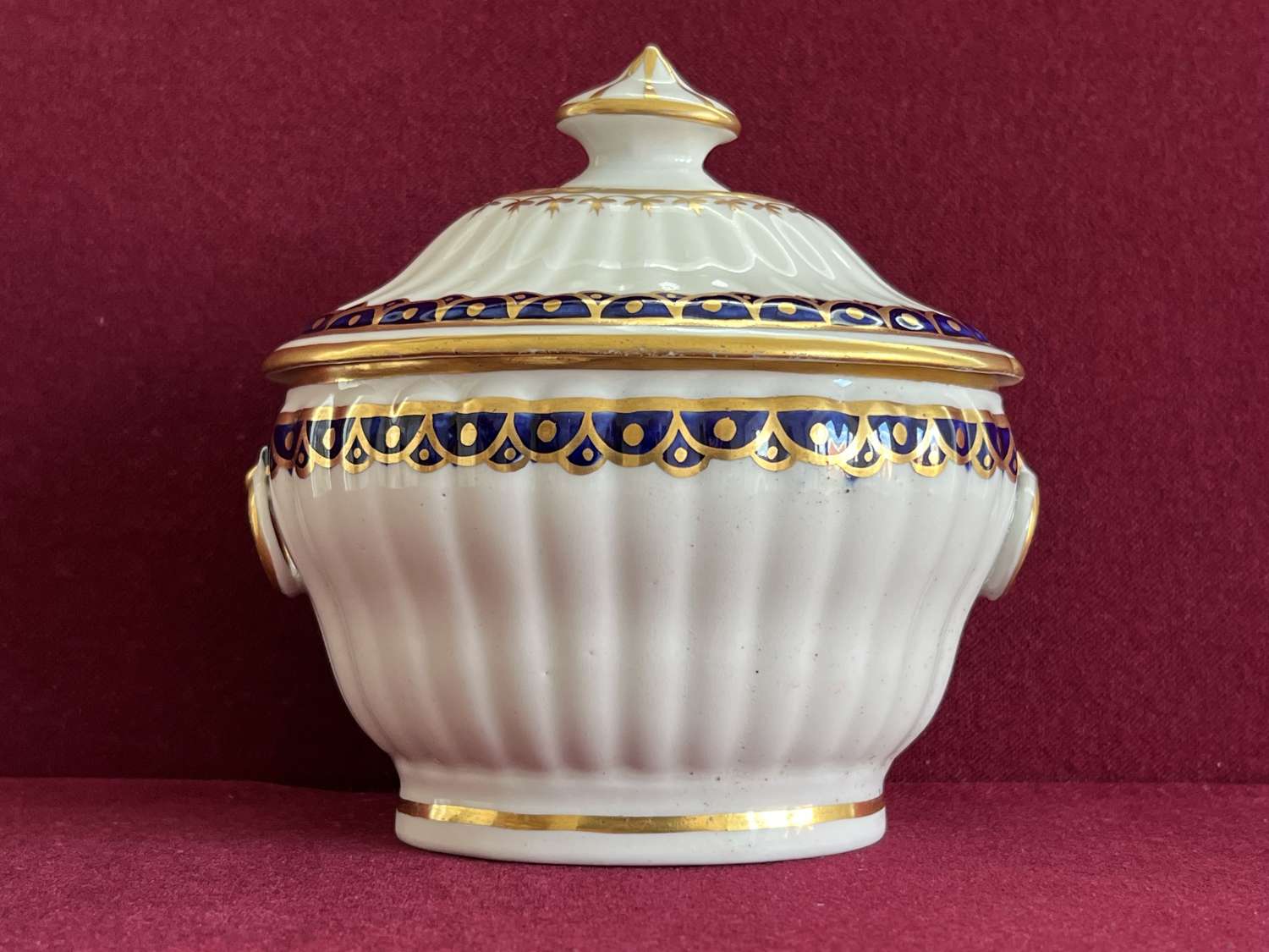 An early New Hall hard-paste porcelain Sugar Box in pattern 155 c.1797