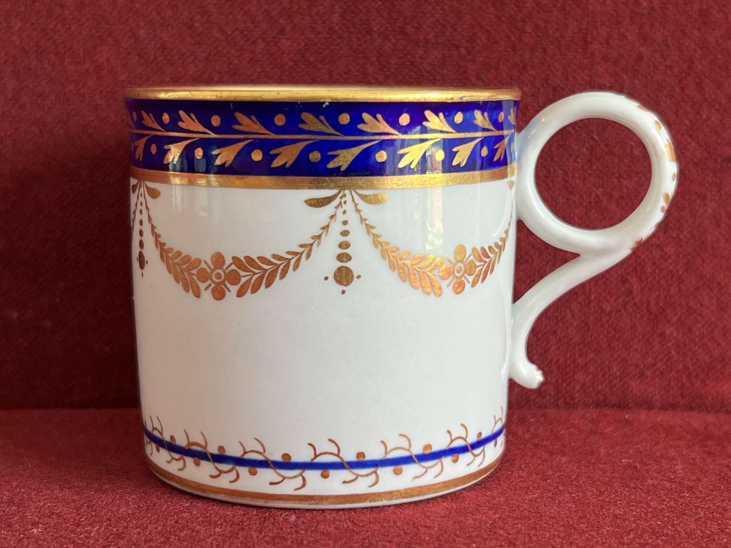 A Flight & Barr Worcester Porcelain Coffee Can c.1800