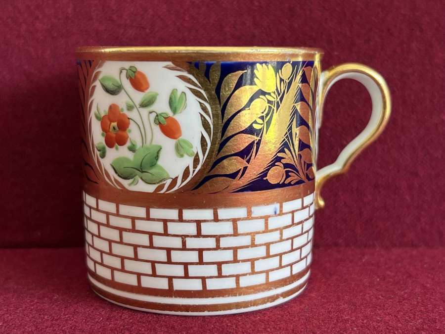 A Spode Porcelain coffee can c.1812 in pattern 1651