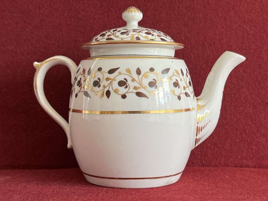 A rare miniature Flight & Barr Worcester porcelain teapot c.1800-1804