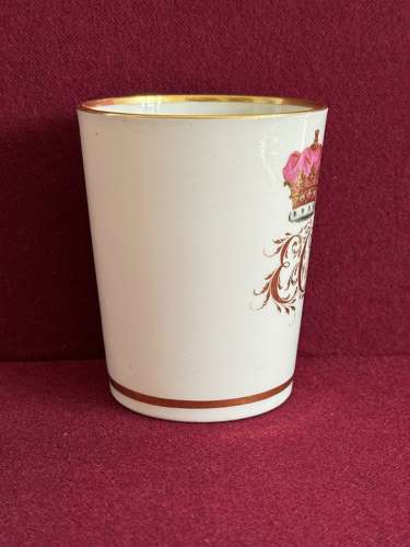 A Flight & Barr Worcester Porcelain Beaker with an Earl's Crest c.1800