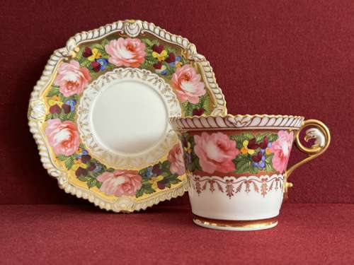 A Chamberlain Worcester Porcelain Trio pattern 924 c.1816