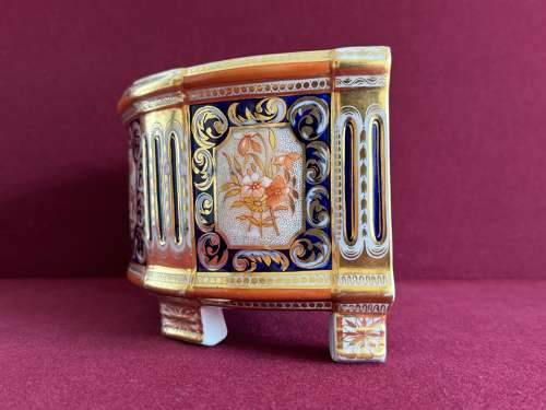 A Chamberlain Worcester Porcelain Bough Pot c.1800