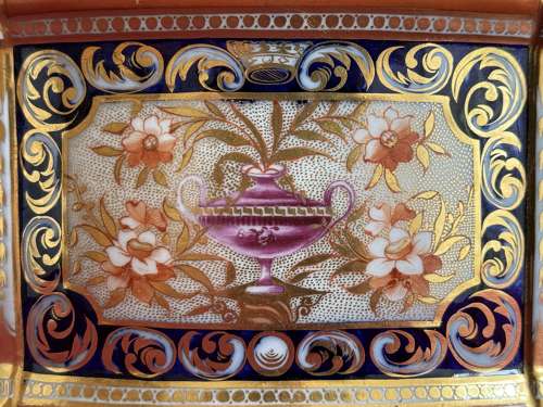 A Chamberlain Worcester Porcelain Bough Pot c.1800