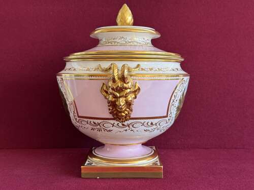A magnificent pair of Flight, Barr & Barr Worcester Ice Pails c.1813