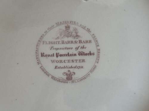 A Flight, Barr & Barr Worcester Porcelain Dinner Plate c.1815 - 1820