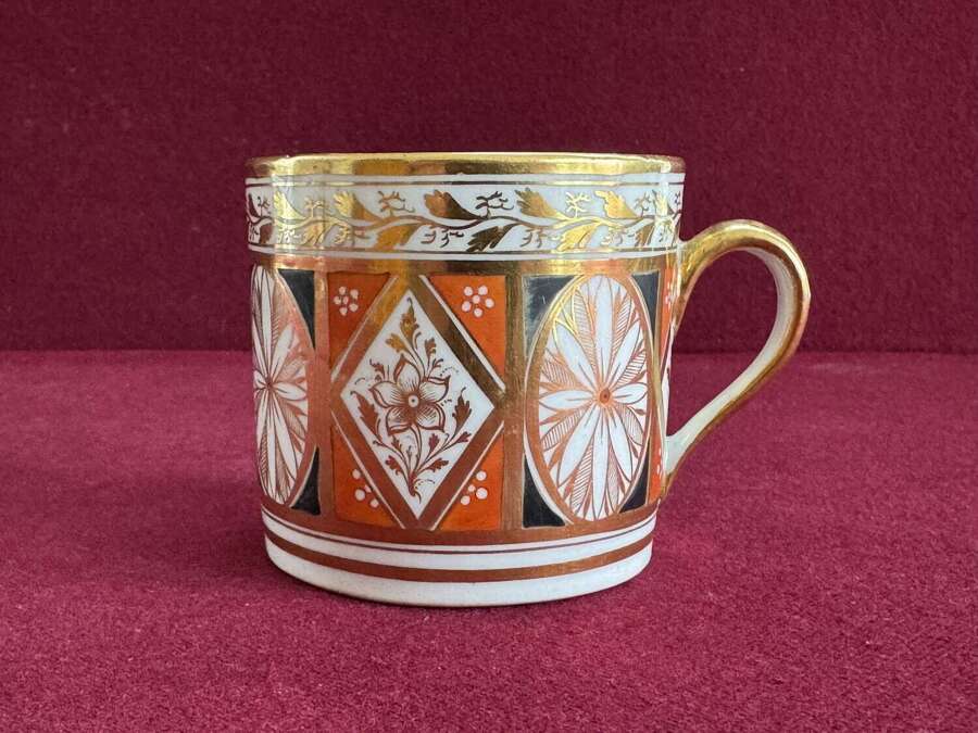 A New Hall Hard Paste Porcelain Coffee Can in pattern u222 c.1805 - 10