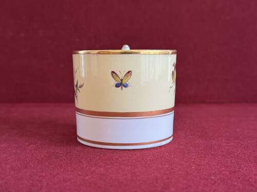 A Flight, Barr and Barr Worcester Porcelain Coffee Can c.1815 - 1820