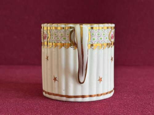 A rare New Hall Hard Paste Porcelain Coffee Can in pattern 183 c.1787 - 1792