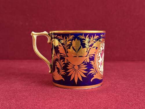 A Derby Porcelain Coffee Can with 'Wishbone' handle c.1815-1825