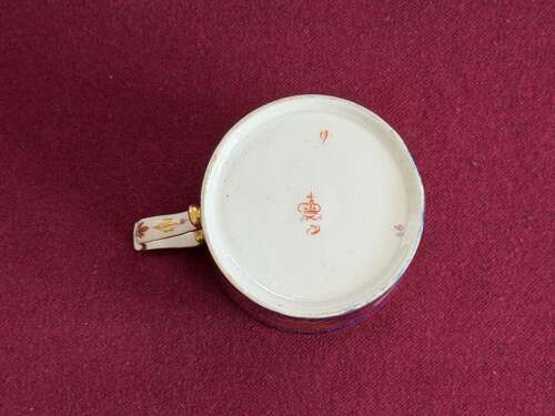 A Derby Porcelain Coffee Can with 'Wishbone' handle c.1815-1825