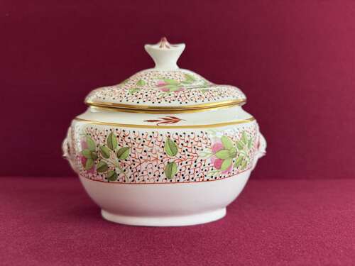 A Thomas Rose Colaport Porcelain Sucrier in pattern 117 c.1805 - 1812