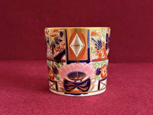 A Grainger's Worcester Porcelain Coffee Can from a 'New Oval' Shape Service in pattern 140