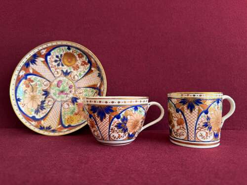 A Pinxton Porcelain Trio in pattern 342 c.1800
