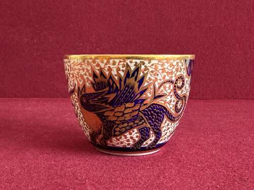 A John Rose Coalport Porcelain Bute Shape Teacup in pattern 352 c.1800