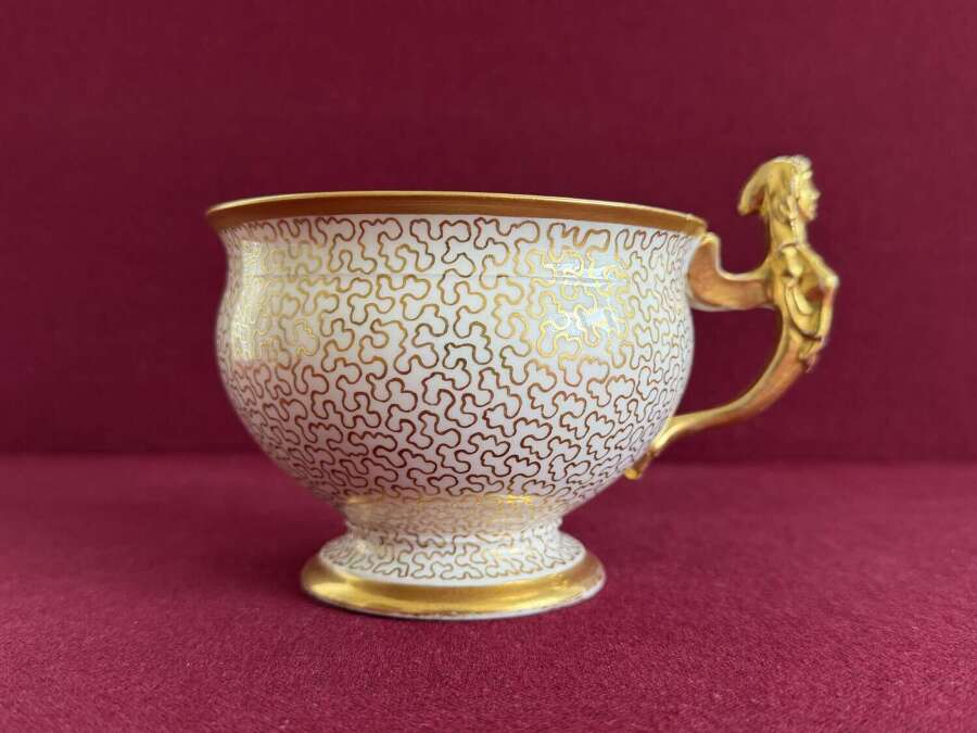 A large Barr, Flight & Barr Worcester Porcelain Breakfast Cup with Caryatid handle c.1810