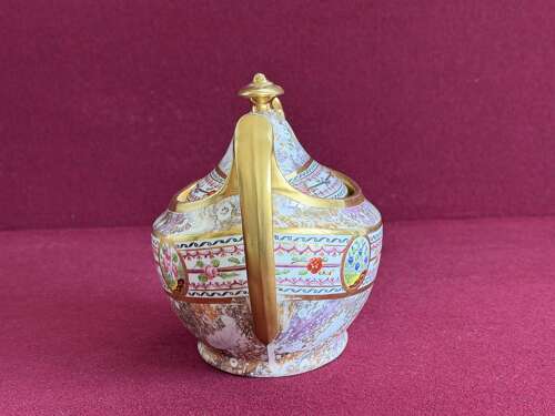 A rare Spode Porcelain Sucrier decorated in Pattern 1194 c.1807