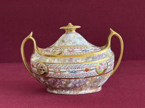 A rare Spode Porcelain Sucrier decorated in Pattern 1194 c.1807