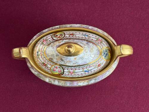A rare Spode Porcelain Sucrier decorated in Pattern 1194 c.1807