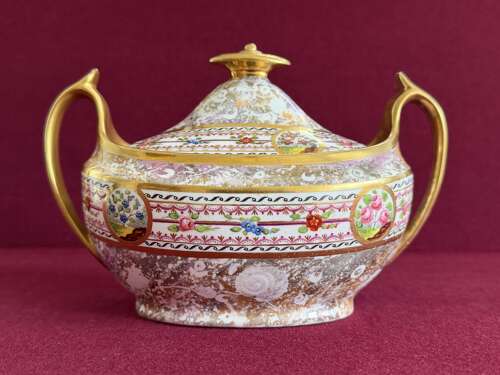 A rare Spode Porcelain Sucrier decorated in Pattern 1194 c.1807