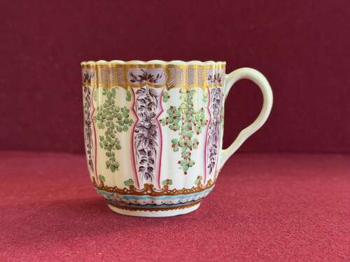 A Worcester Porcelain Coffee Cup in 'Hop Trellis' Pattern c.1775