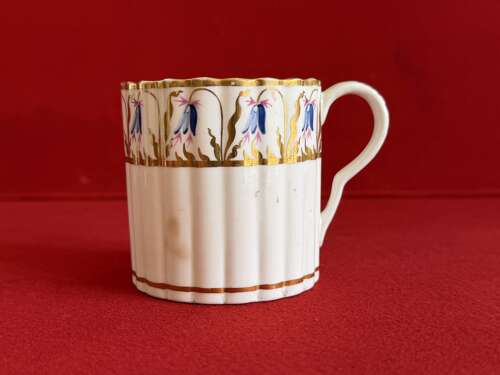 A Flight Worcester Porcelain Coffee Can c.1790