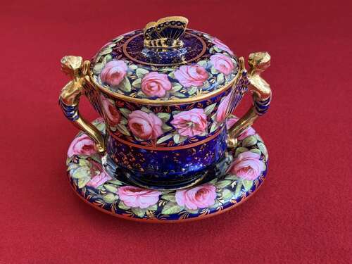 A Spode porcelain Image Handle Chocolate Cup in pattern 2573 c.1817