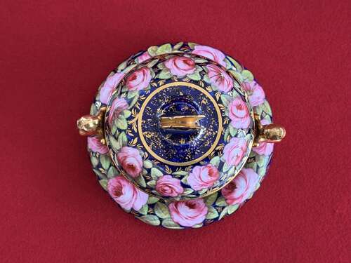 A Spode porcelain Image Handle Chocolate Cup in pattern 2573 c.1817