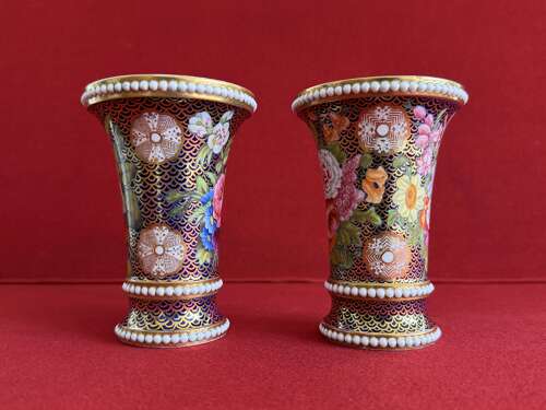 A pair of Spode Porcelain Spill Vases decorated in pattern 1166 c.1815-1820