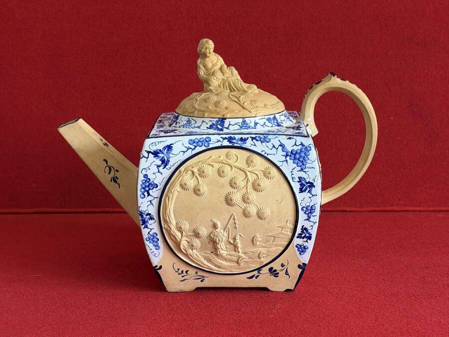 A very fine Spode Chinoiserie Caneware 'Box' Teapot c.1790