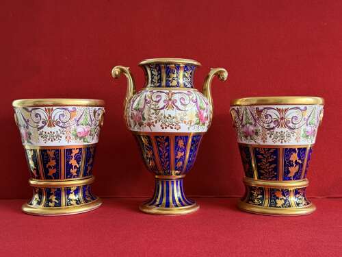 A very rare Spode Porcelain Garniture decorated in pattern 407 c.1805