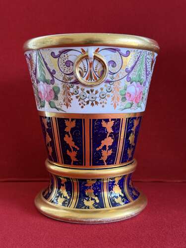 A very rare Spode Porcelain Garniture decorated in pattern 407 c.1805