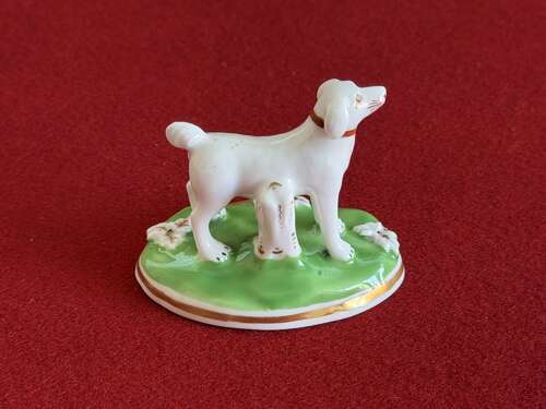A small Chamberlain Worcester Porcelain model of a dog c.1847 - 1852