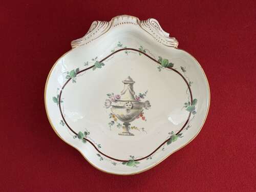 A Worcester Porcelain Dessert Dish decorated in the Studio of James Giles c.1770